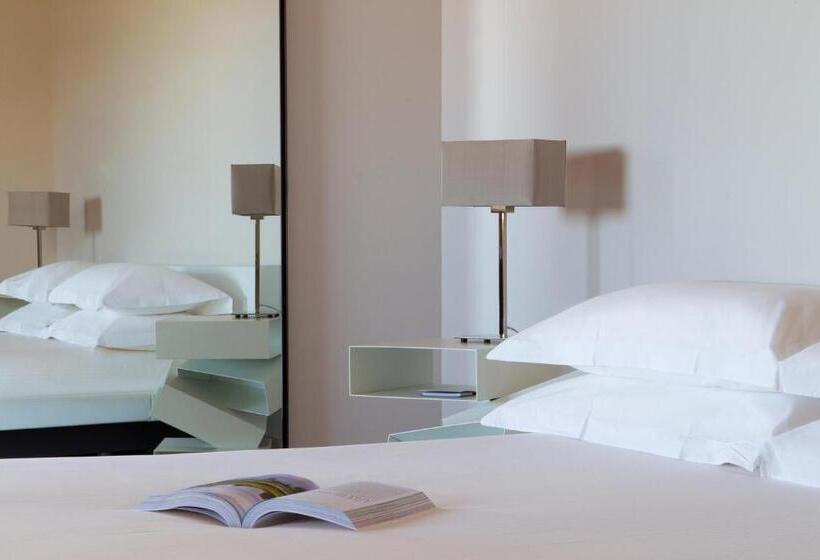 سوئیت مستر با چشمانداز دریا, La Villa Calvi