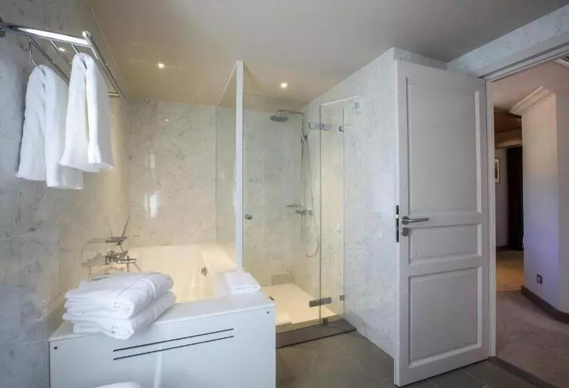 2 Bedrooms Suite Sea View, La Villa Calvi