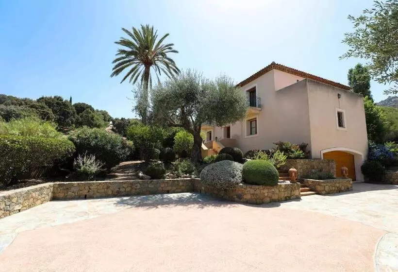 ویلای 1 خوابه با چشم‌انداز باغ, La Villa Calvi