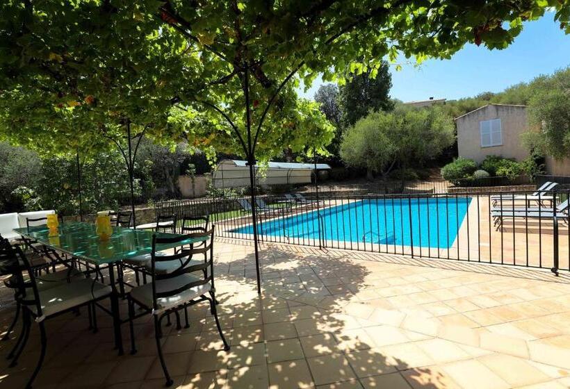 ویلای 1 خوابه با چشمانداز باغ, La Villa Calvi