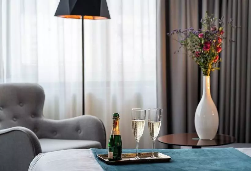 اتاق راحتی سه تخته, Leonardo Boutique Hotel Berlin City South