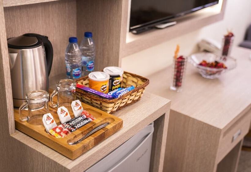 اتاق لوکس, Nairoukh Hotel Aqaba