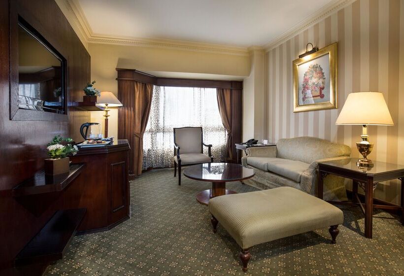 سوییت, Pyramisa Suites Hotel Cairo