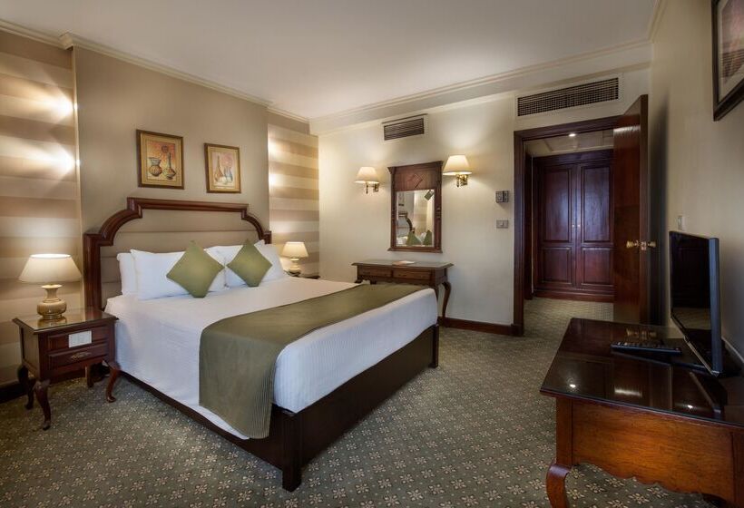 سوئیت 2 خوابه, Pyramisa Suites Hotel Cairo