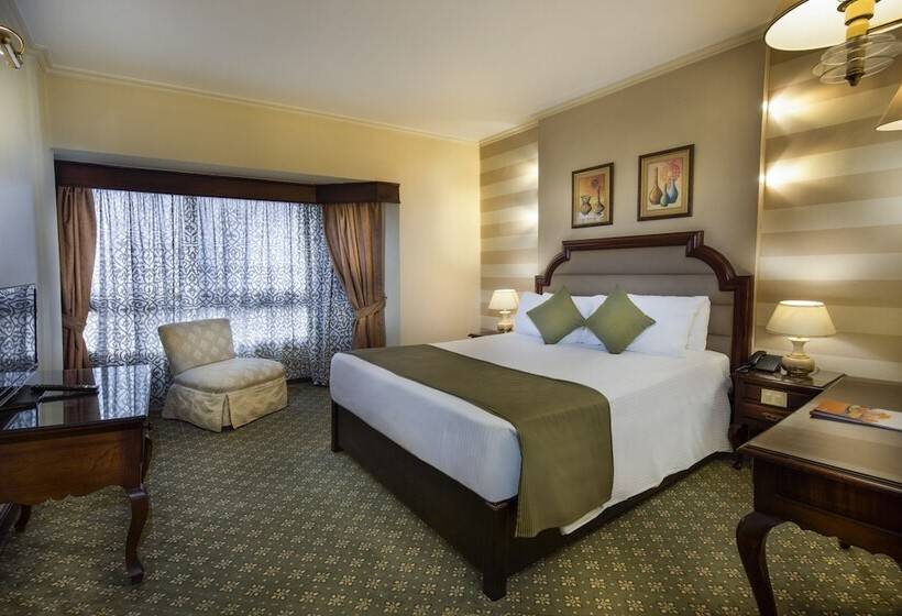 سوییت, Pyramisa Suites Hotel Cairo