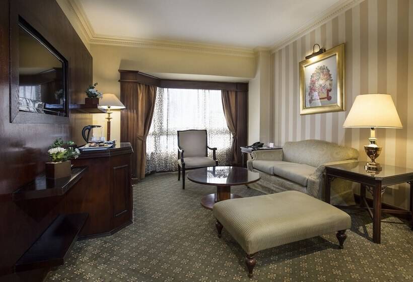 سوییت, Pyramisa Suites Hotel Cairo