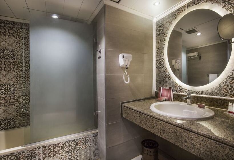 اتاق استاندارد یک نفره, Pyramisa Suites Hotel Cairo