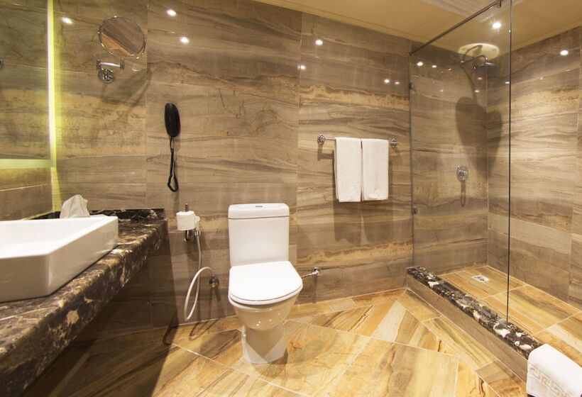 اتاق پرمیوم, Pyramisa Suites Hotel Cairo