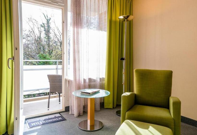 اتاق استاندارد با بالکن, Schlosspark