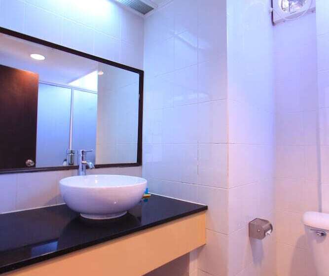 ファミリールーム, Telang Usan