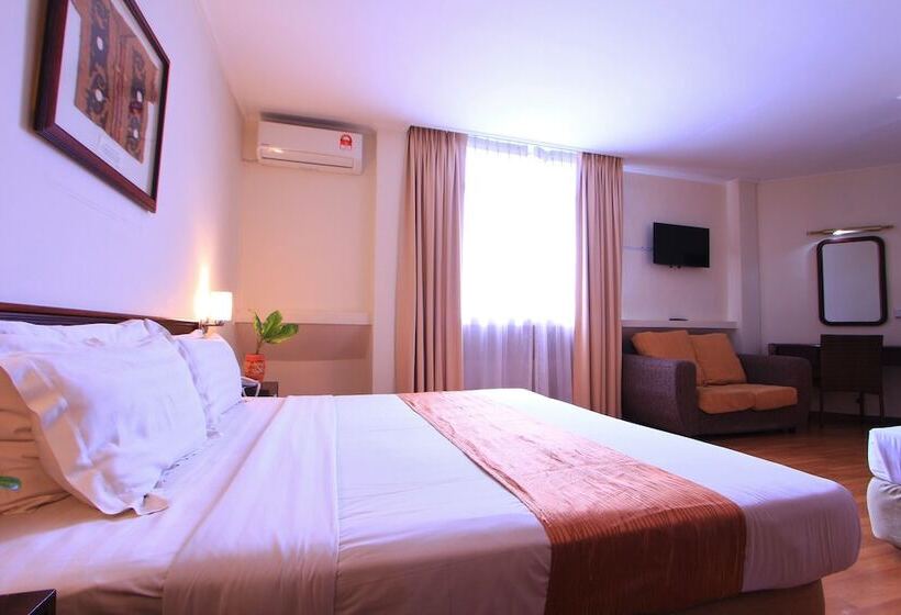 ファミリールーム, Telang Usan