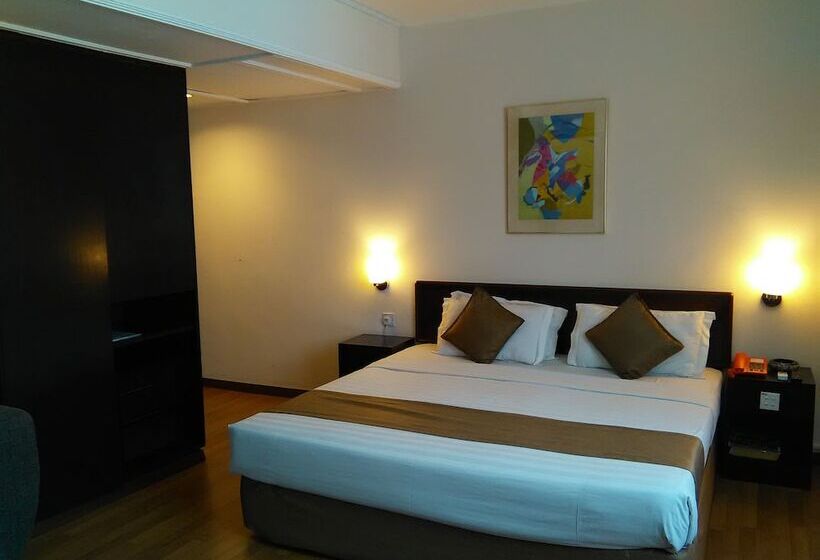 ファミリールーム, Telang Usan