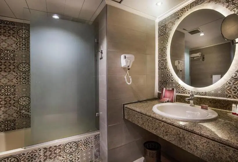 Standard Room King Size Bed