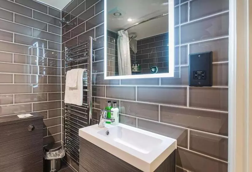 クラシックシングルルーム, The George Hotel, Amesbury, Wiltshire