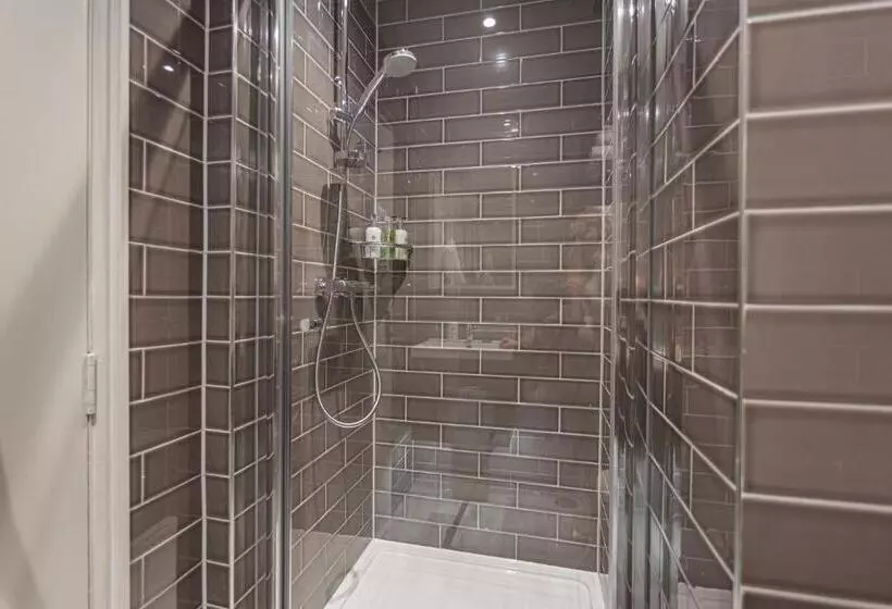 クラシックルーム, The George Hotel, Amesbury, Wiltshire