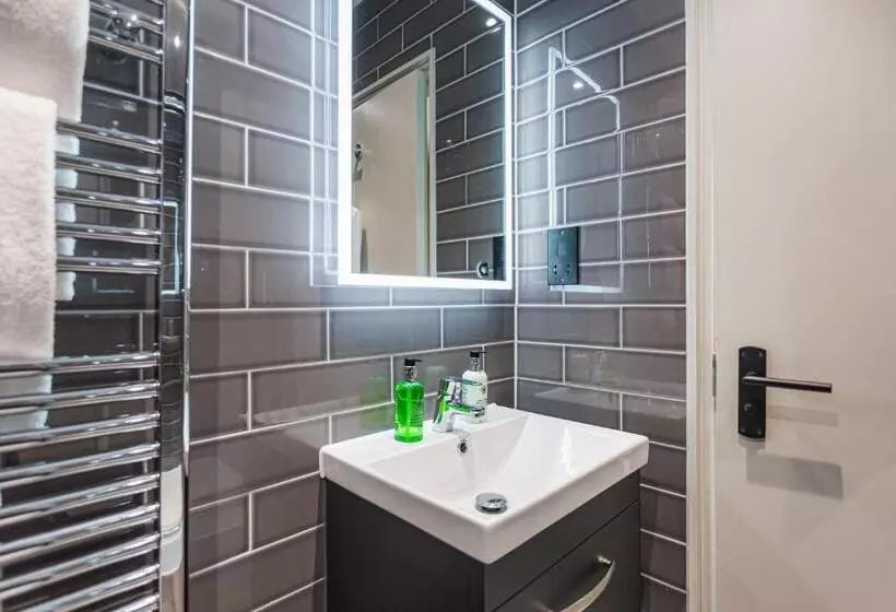 クラシックルーム, The George Hotel, Amesbury, Wiltshire