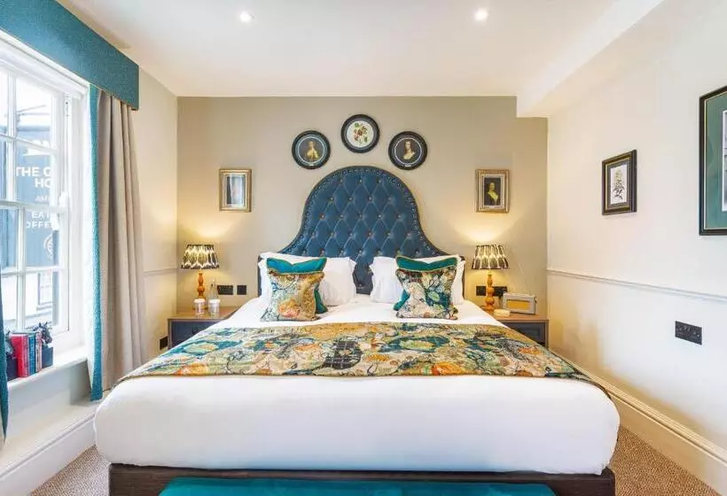 クラシックルーム, The George Hotel, Amesbury, Wiltshire