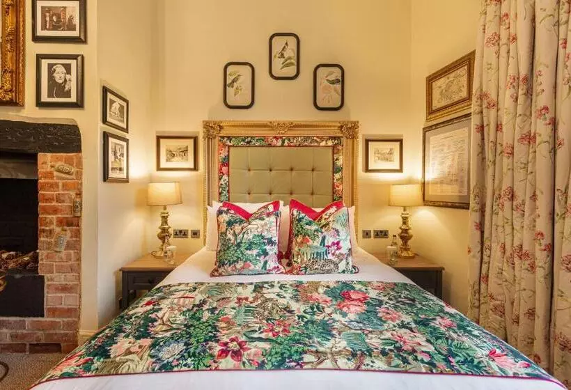 デラックスルーム, The George Hotel, Amesbury, Wiltshire