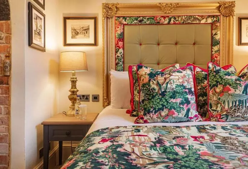 デラックスルーム, The George Hotel, Amesbury, Wiltshire