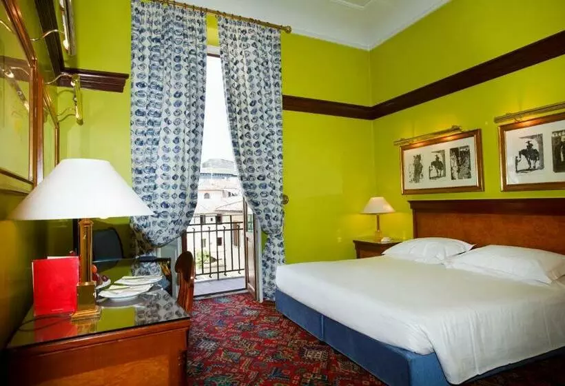 Superior Room with Terrace, Albani Firenze