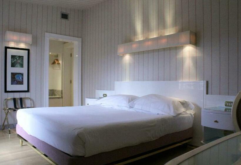 Superior Room with Terrace, Albani Firenze