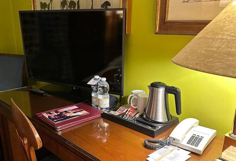 اتاق استاندارد سه نفره, Albani Firenze