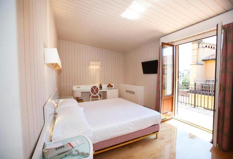 Superior Room with Terrace, Albani Firenze