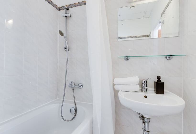 Quarto Estandar, Andante