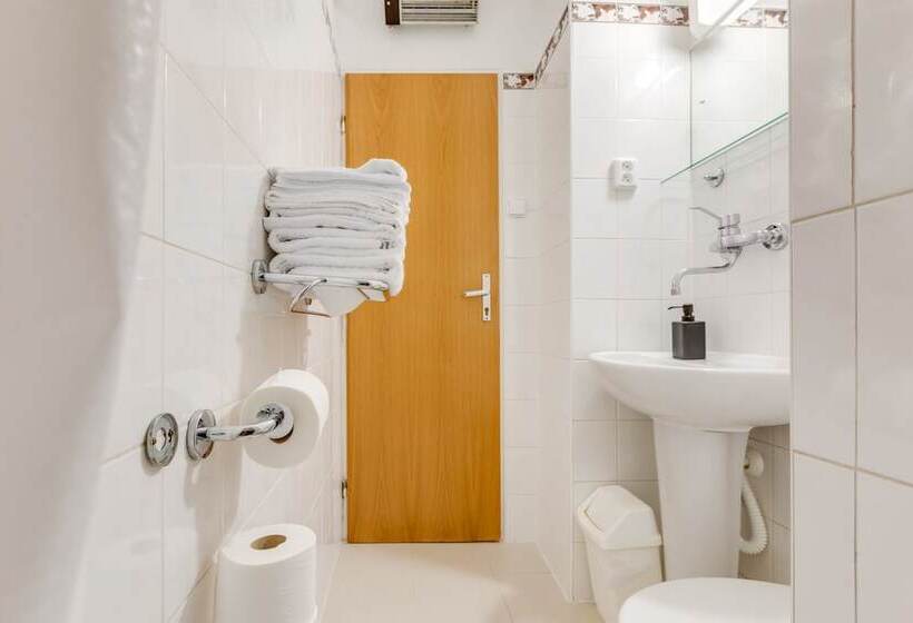 اتاق استاندارد چهار تخته, Andante