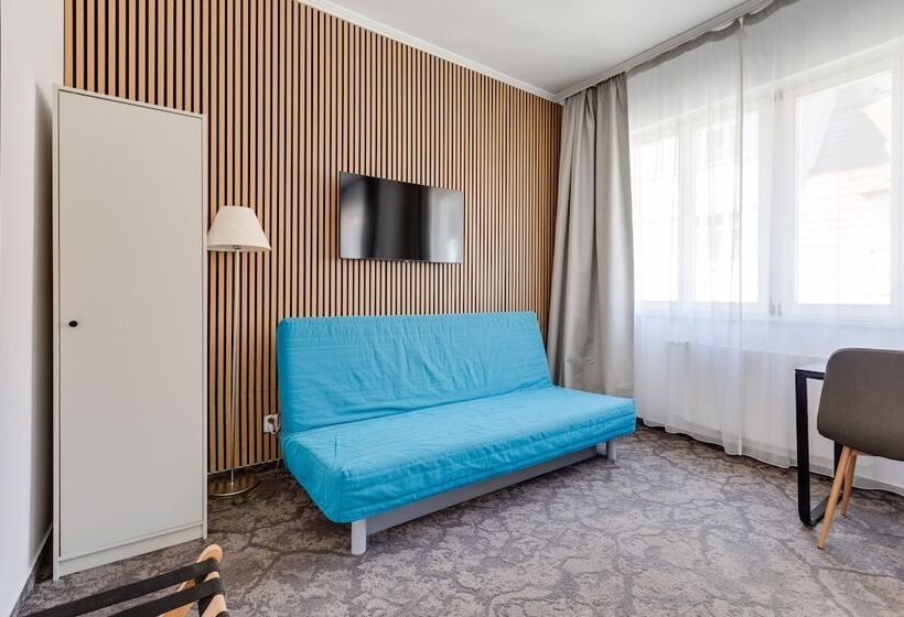 اتاق استاندارد چهار تخته, Andante