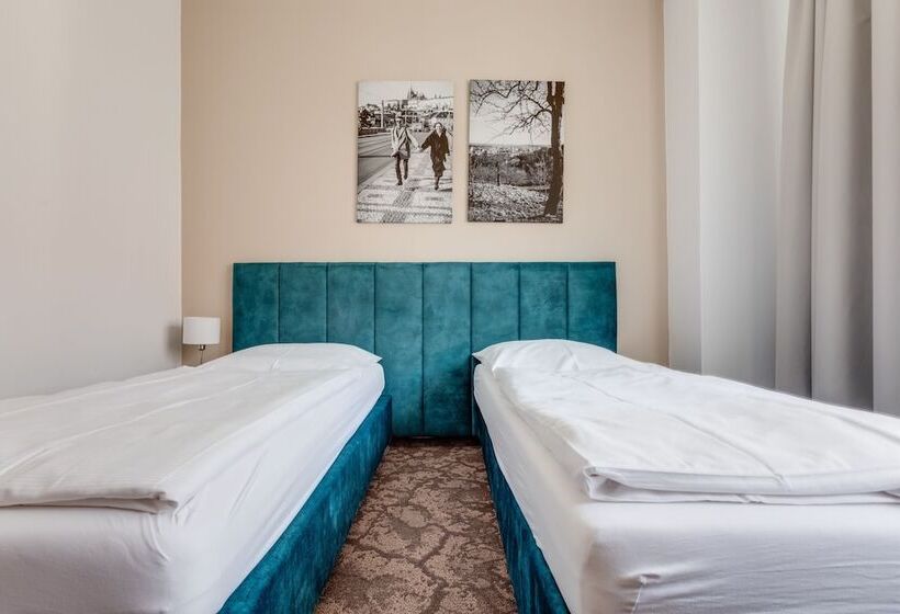 Quarto Estandar, Andante