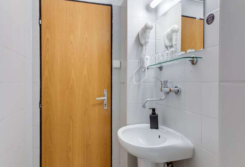 اتاق استاندارد چهار تخته, Andante