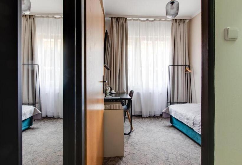 اتاق استاندارد یک نفره, Andante