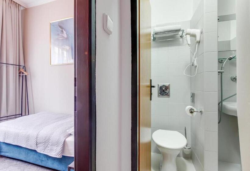 اتاق استاندارد یک نفره, Andante