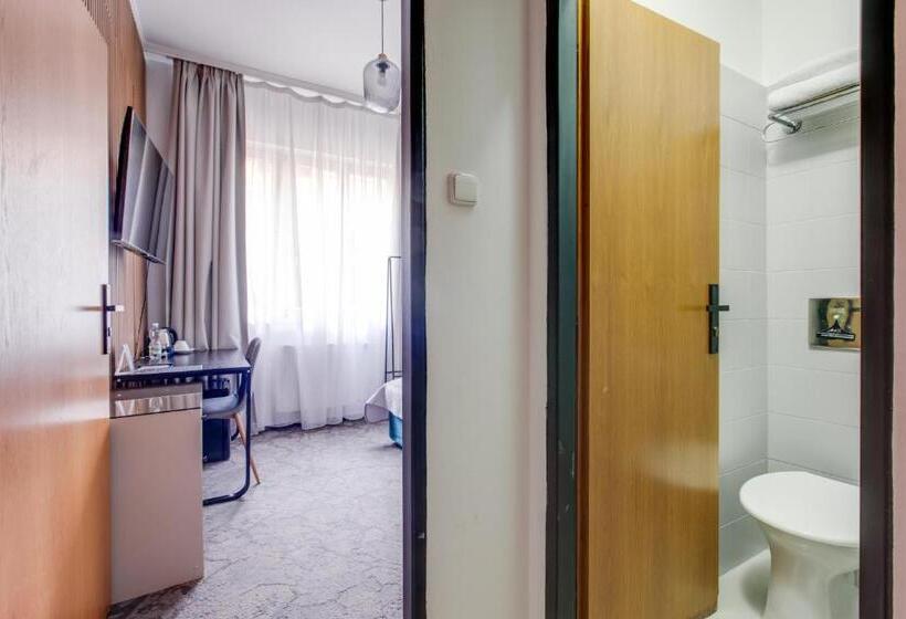 اتاق استاندارد یک نفره, Andante