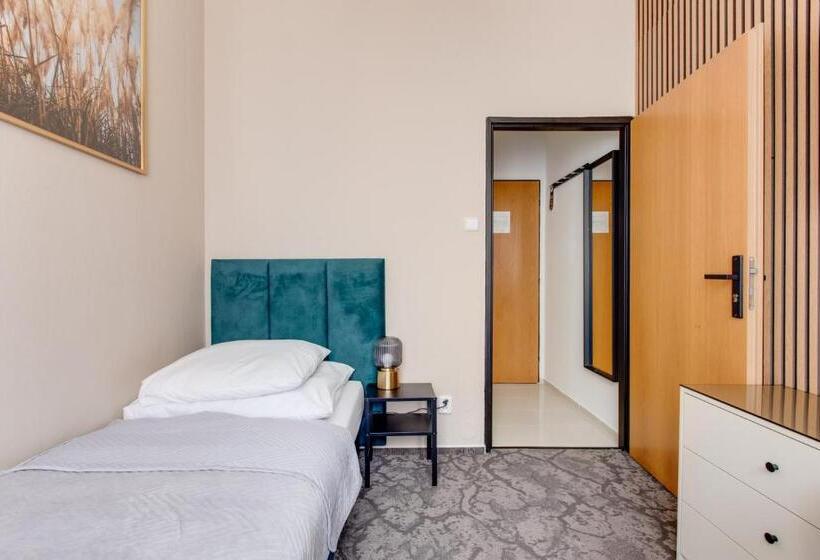 اتاق استاندارد یک نفره, Andante