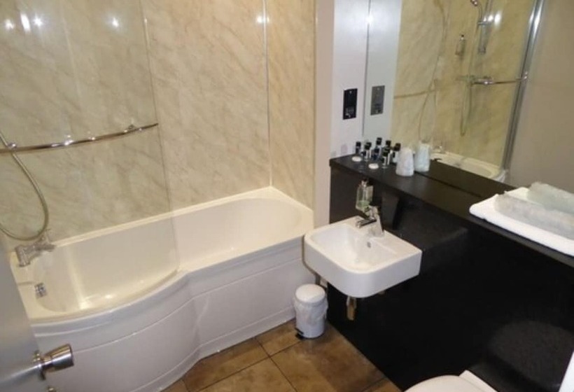 اتاق استاندارد با چشم‌انداز دریا, Best Western Hotel Hatfield