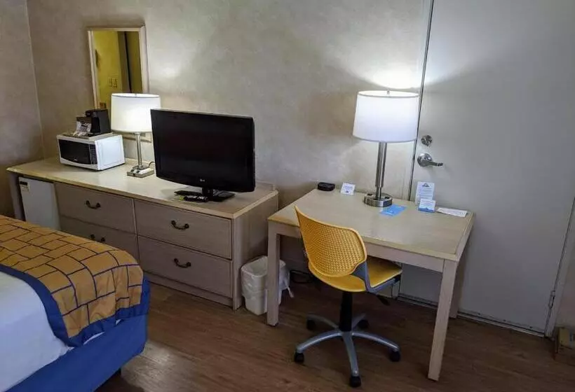 キングサイズベッドのスタンダードルーム, Days Inn By Wyndham Bullhead City