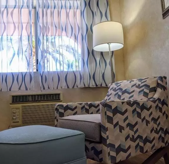 キングサイズベッドのスタンダードルーム, Days Inn By Wyndham Bullhead City