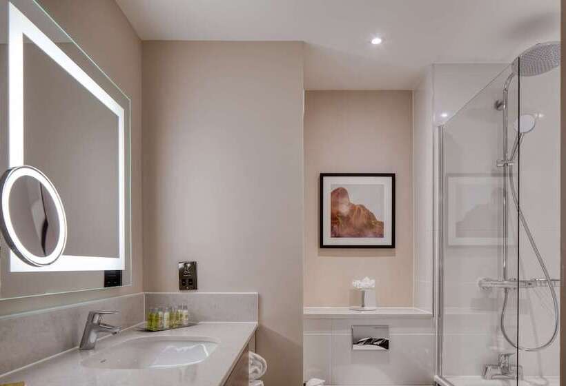 デラックスルーム, Doubletree By Hilton Dartford Bridge