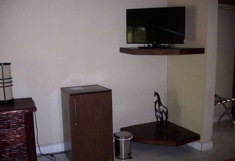 اتاق استاندارد سه نفره, Marbrissa