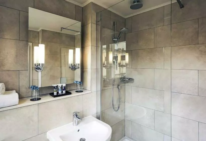 Classic-huone, Mercure Oxford Eastgate