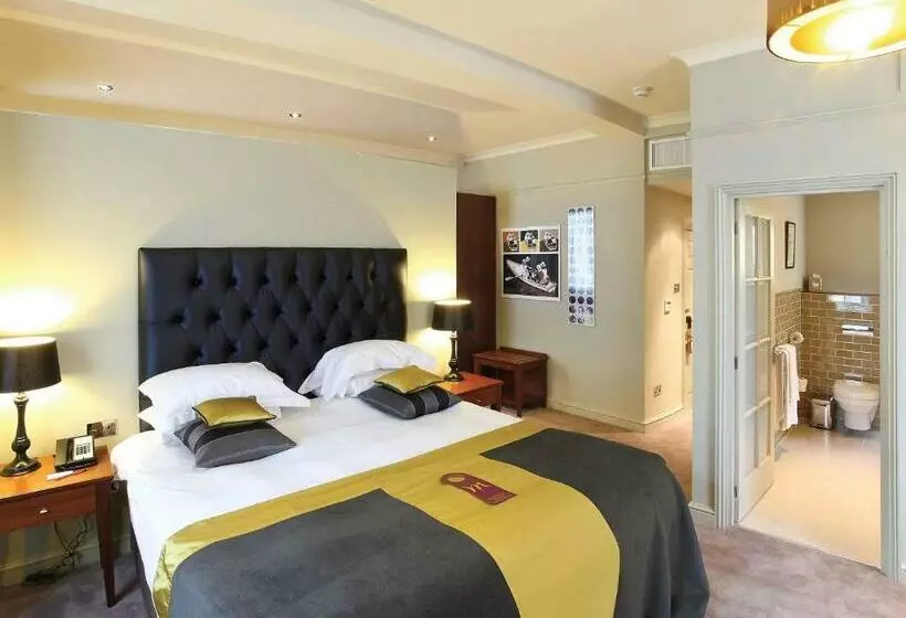 Classic-huone, Mercure Oxford Eastgate