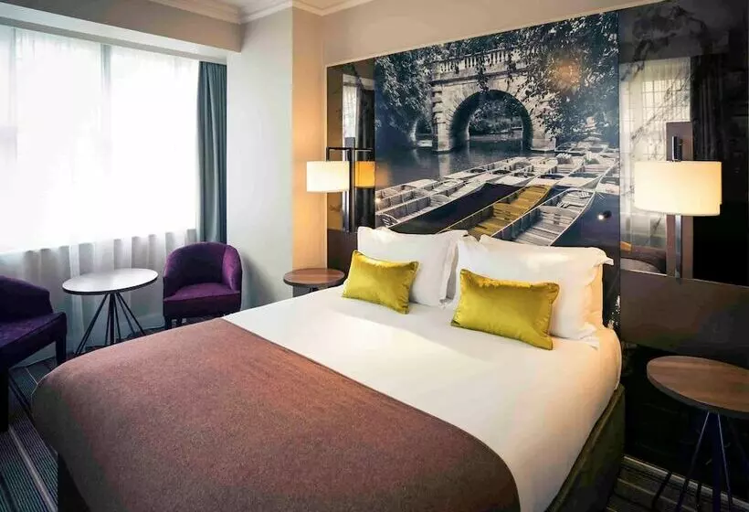 Classic-huone, Mercure Oxford Eastgate