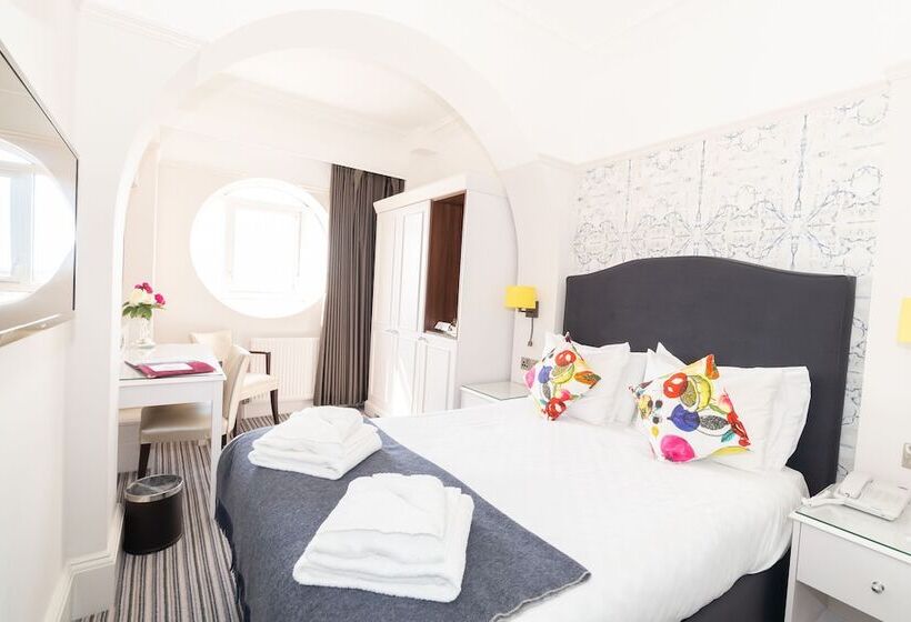 スーペリアールーム, The Queens