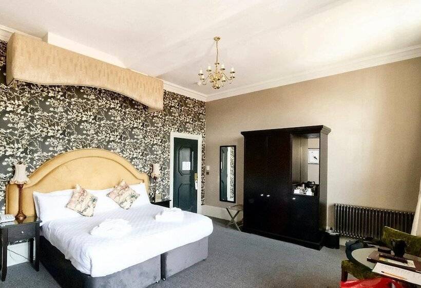 スーペリアールーム, The Queens