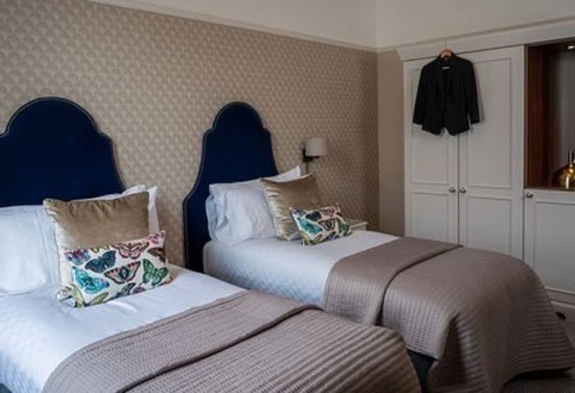 スーペリアールーム, The Queens