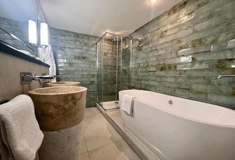 Полулюкс, Rowhill Grange Hotel & Utopia Spa