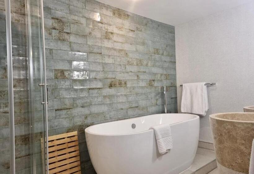 Полулюкс, Rowhill Grange Hotel & Utopia Spa