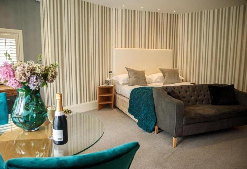 Люкс Мастер, Rowhill Grange Hotel & Utopia Spa